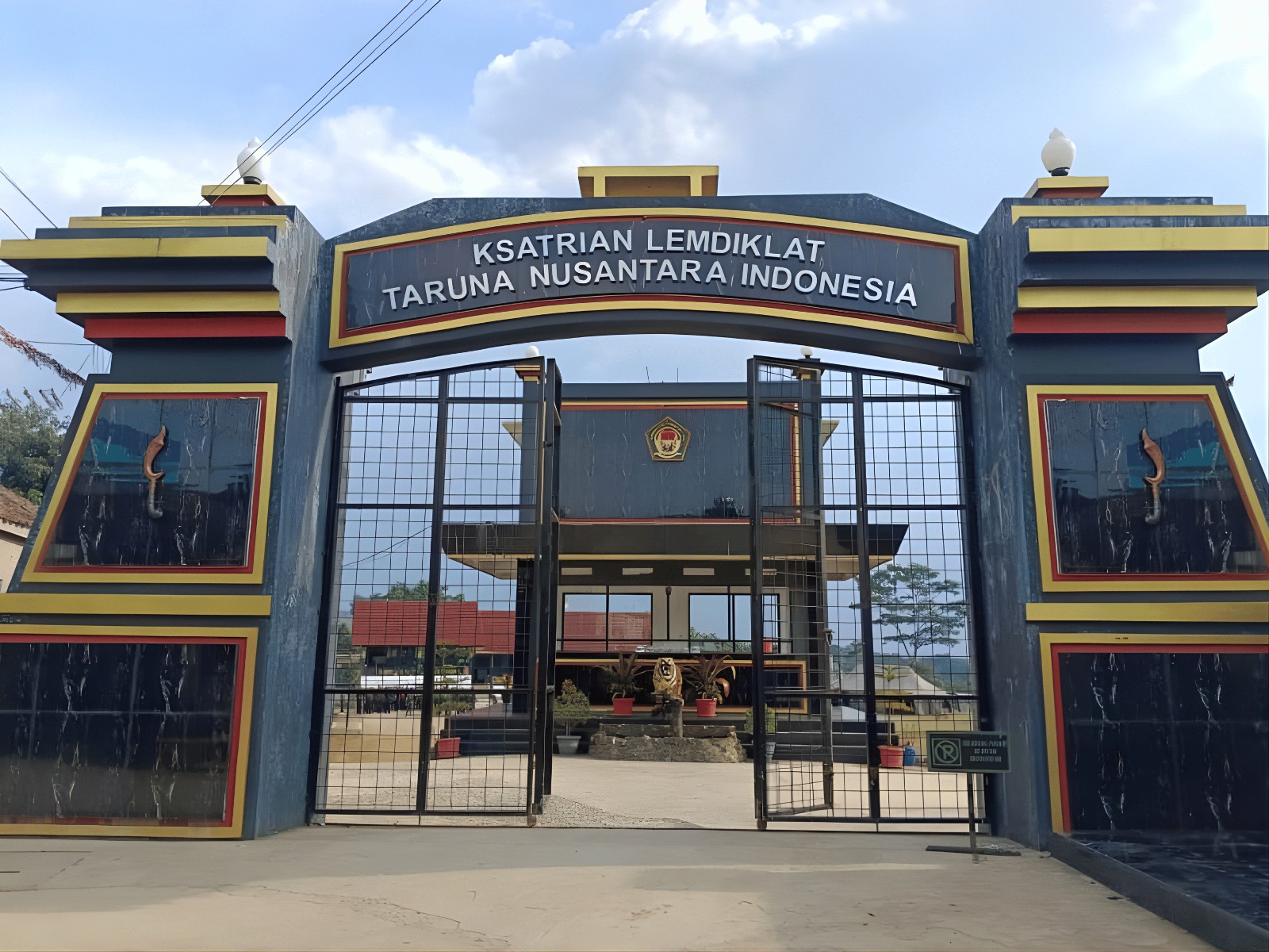 Gerbang Sekolah